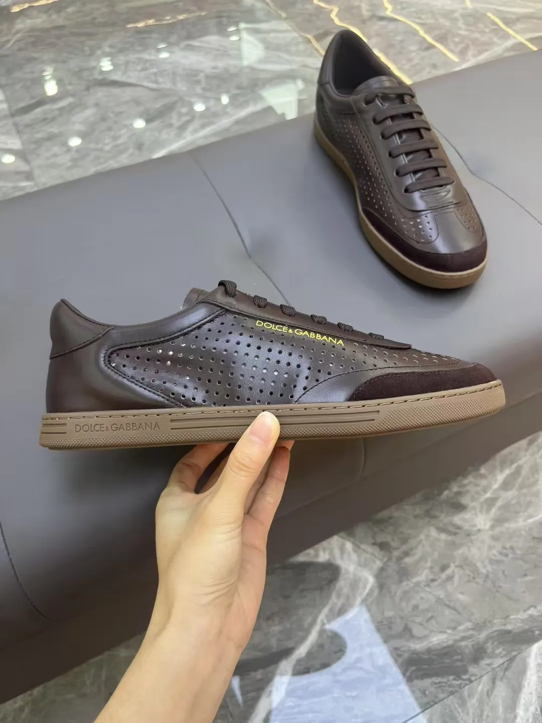 Men's Men's Shoes 💰400 [New Style] 🐝🐝DG—Dolce&G men's calfskin sneakers Portofino Yacht shoes, simple and versatile design, unique saddle leather soles. The Dolce &G logo rear wing is the icing on the cake. Imported cowhide + rubber outsole Size: 39-44 (customized at 38.45)